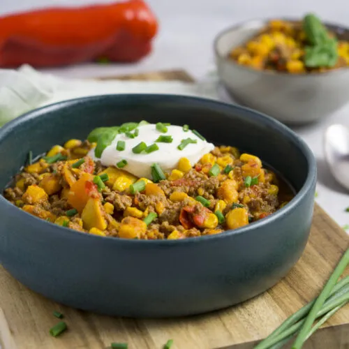 Vollwertiges histaminarmes Süßkartoffel-Chili, reich an Proteinen und Vitaminen