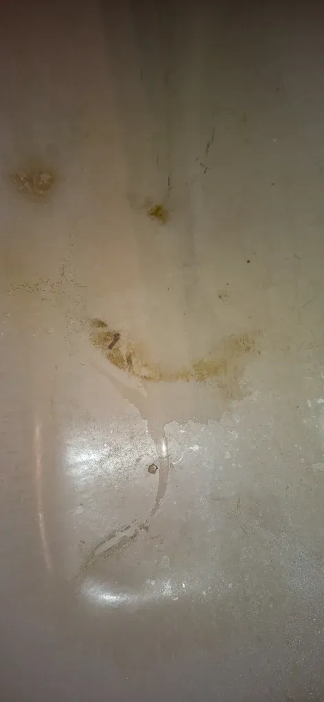 Vorher-Nachher-Effekt an der Badewanne