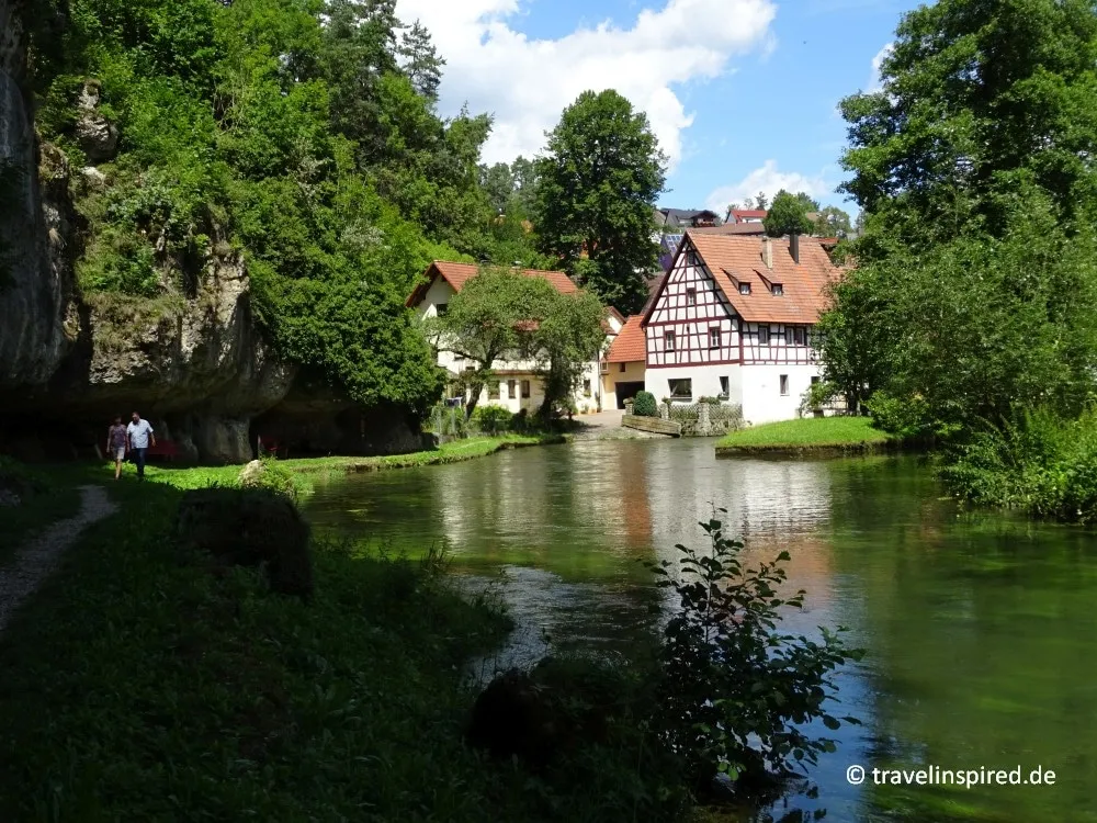 Wanderweg entlang der Pegnitz bei Velden in der Fränkischen Schweiz im Nürnberger Land