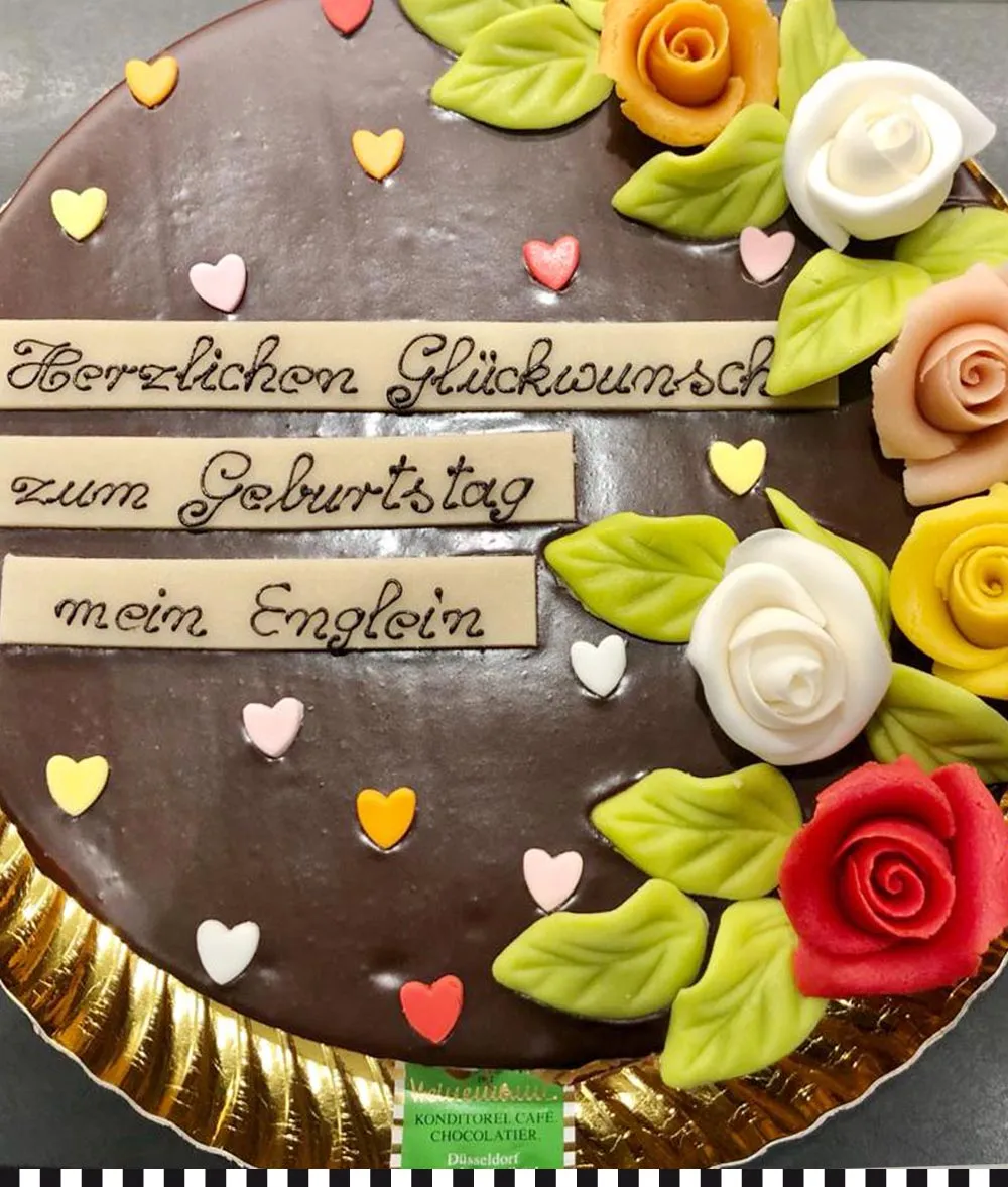 Zarte Englein-Geburtstagstorte: Liebesgrüße von Konditorei Heinemann