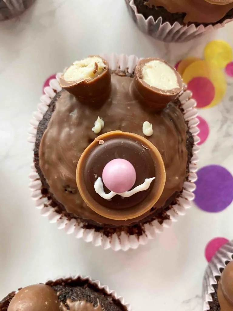 Zutaten für das Backen von Muffins, bereit für die Zubereitung