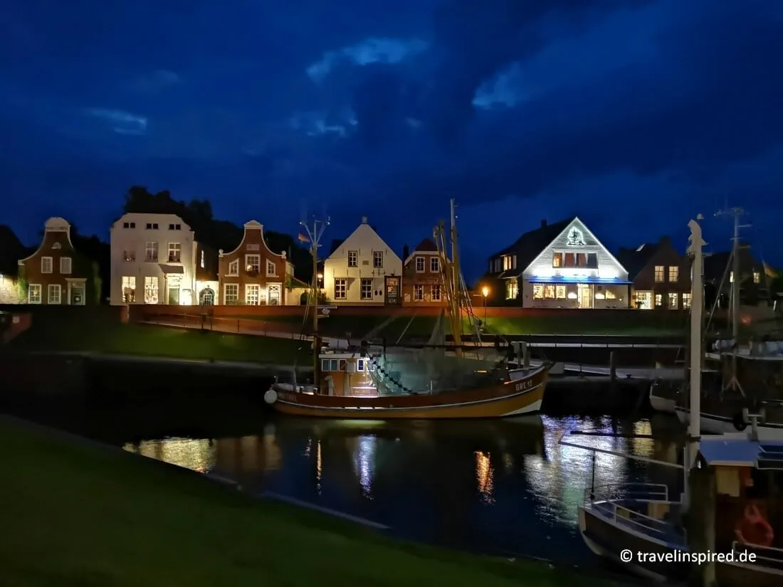 Abendspaziergang am Greetsieler Hafen