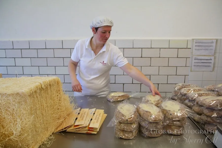 Annaberger Butterstollen liebevoll verpackt für den Versand