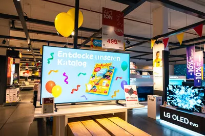 Auswahl an Haushaltsgeräten und Elektronik