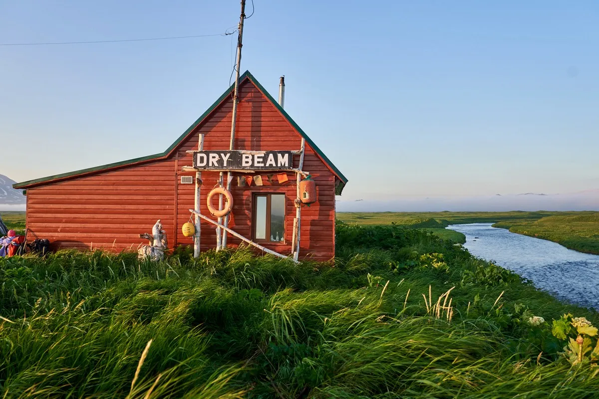 Auswahl an lokalem Kräuterschnaps an der Ranger-Station