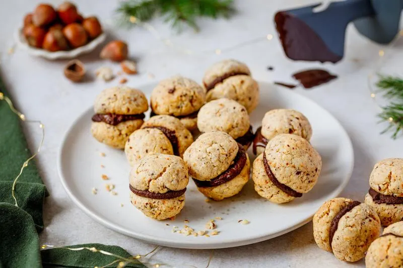 Baci di dama – Haselnussplätzchen mit Schokocreme, zubereitet im Thermomix®