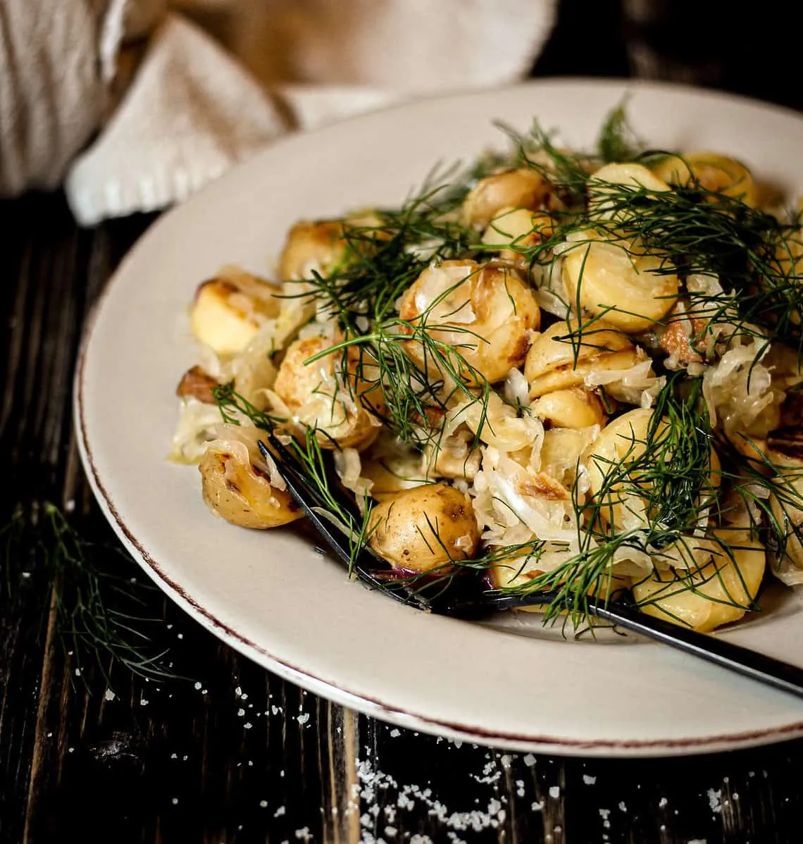 Bild von veganer Sauerkraut-Pfanne mit Dill