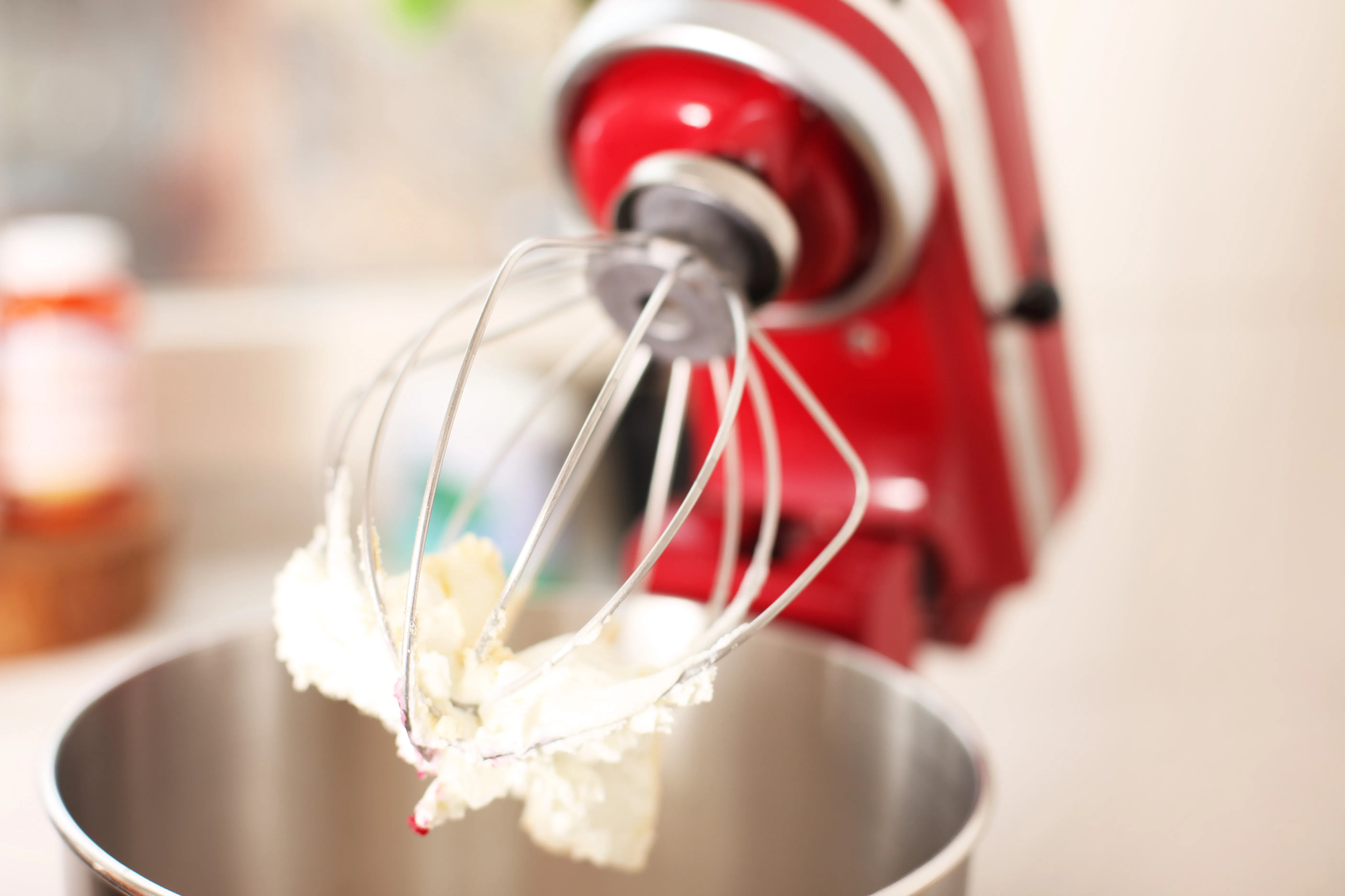 Bosch Küchenmaschine schlägt Sahne auf