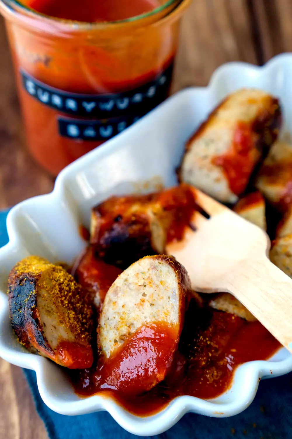 Currywurst selber machen mit Currywurst-Soße und Curry