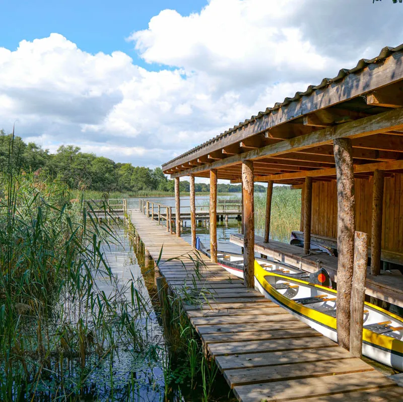 Das Herrenhaus von Gut Groß Zecher, majestätisch inmitten der Natur
