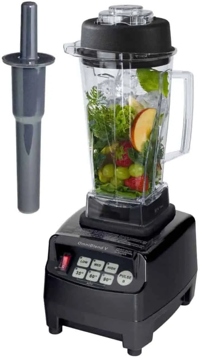Der JTC OmniBlend V Smoothie-Mixer mit viel Zubehör und guten Mixergebnissen.