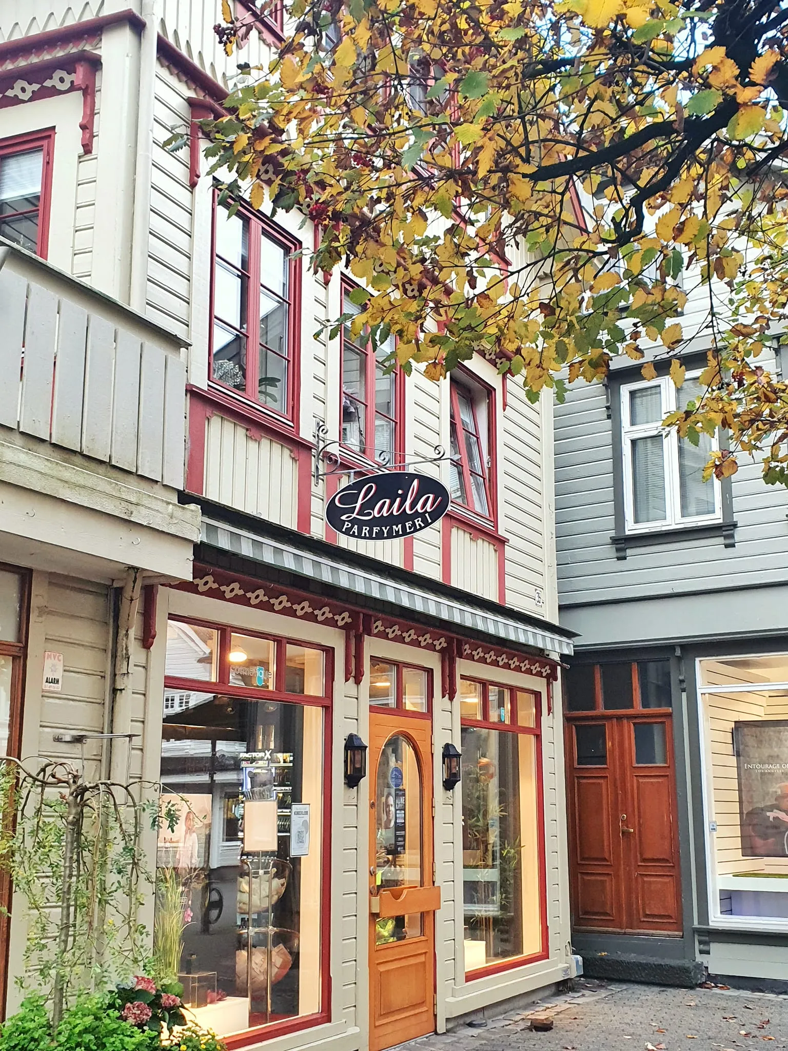 Der majestätische Briksdal-Gletscher in Loen, Norwegen, eine beeindruckende Naturkulisse