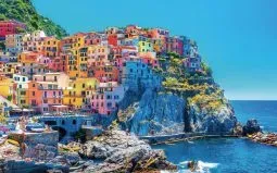 Der neue ReiseLust 2026 Katalog von Peters-Reisen, der spannende Sommerreisen vorstellt