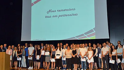 Erste Absolventen des französisch-deutschen Modellprojekts „Azubi-BacPro“