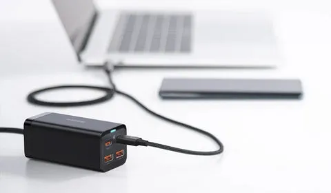 GaN 4 Ports Desktop Ladegerät