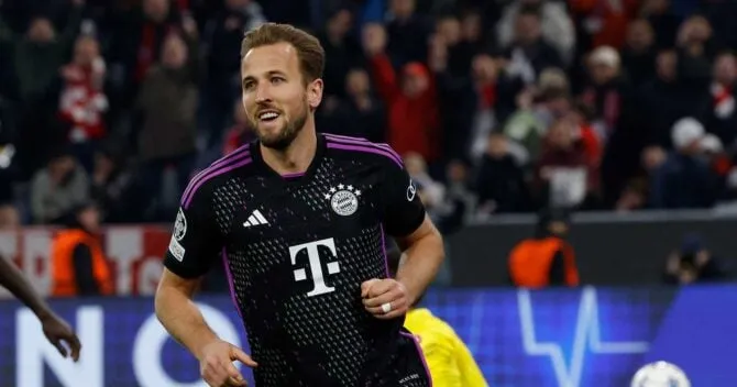 Harry Kane bejubelt sein Tor für den FC Bayern München gegen Galatasaray AS in der UEFA Champions League