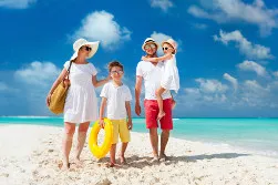 Historischer Marktplatz in Bremen mit dem Roland und dem Rathaus