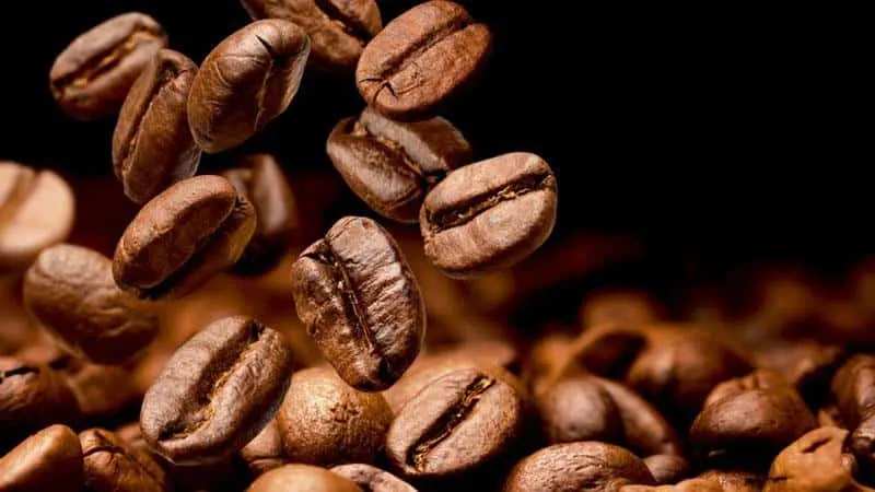 Kaffee wird mit der aromaDouble Shot Funktion extrahiert, wodurch ein intensives Aroma entsteht