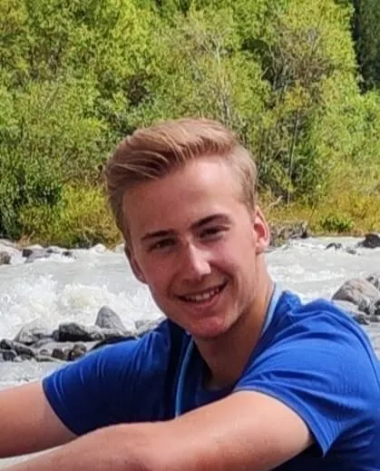 Logo von JustFPV, einem Anbieter für FPV-Produkte, der Gyroflow für Videostabilisierung empfiehlt