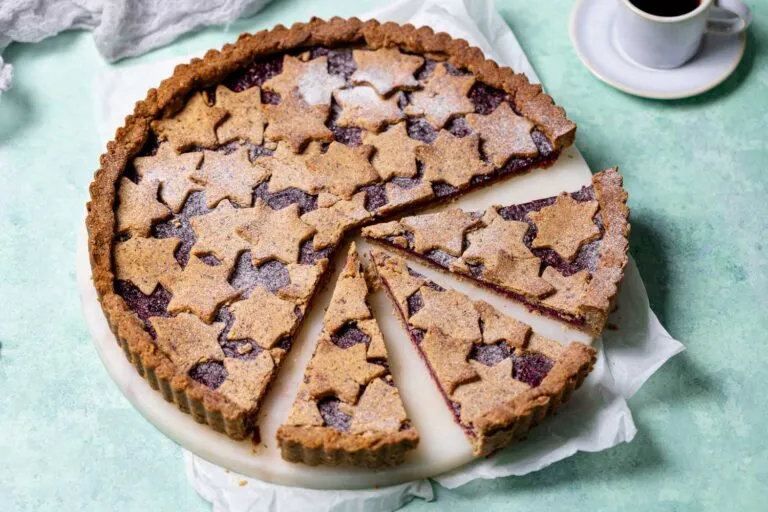 Low Carb Linzer Torte mit Himbeerfüllung