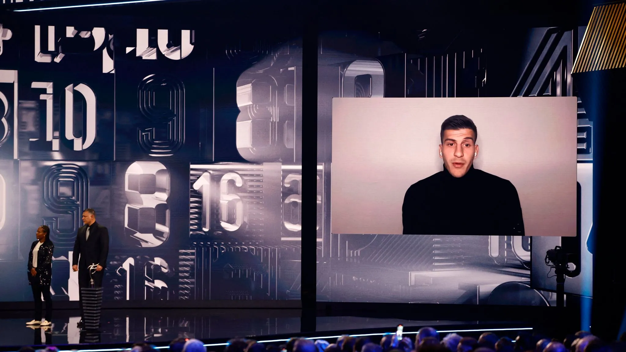 Luka Lochoshvili erhält den FIFA Fair Play Award bei den Best FIFA Football Awards