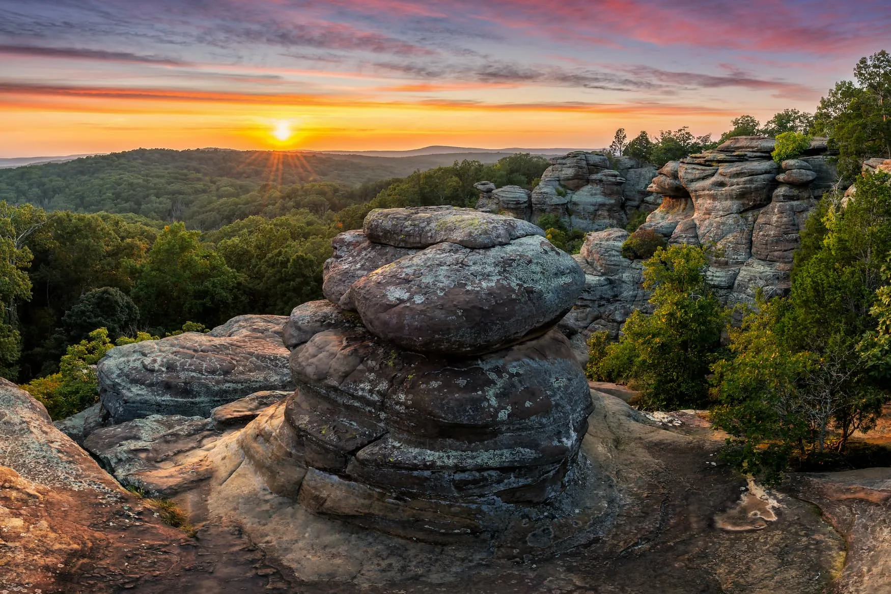 Majestätische Sandsteinformationen im Garden of the Gods in Illinois