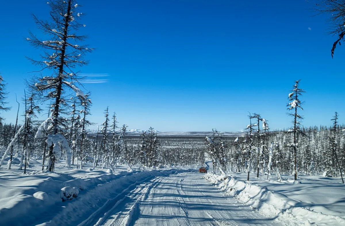 Morgendliche Winterlandschaft als Symbol für den klaren und einfachen Schutz von Kaspersky Pure