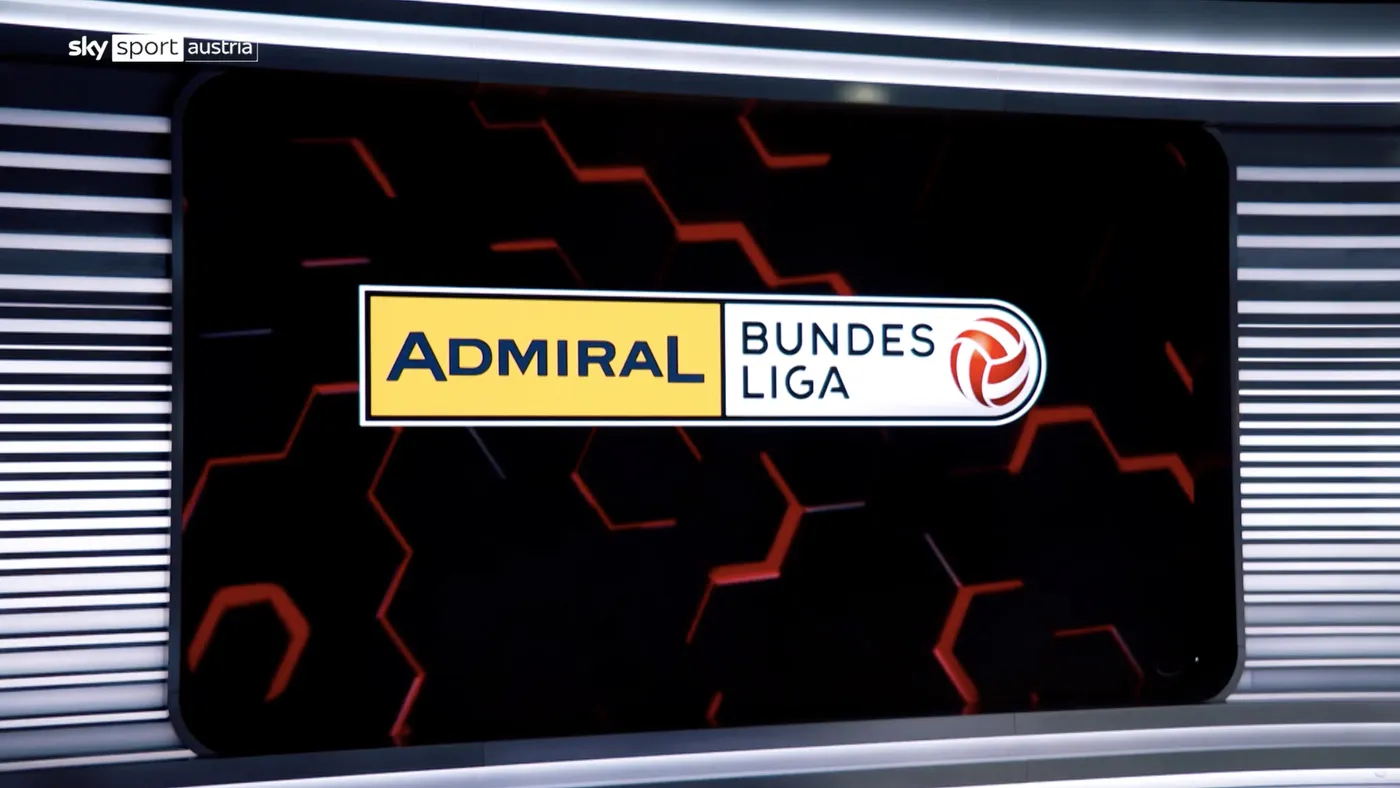 Nahaufnahme der geschwungenen LED-Videowände des neuen Sky Sport Austria Studios, die verschiedene Inhalte anzeigen