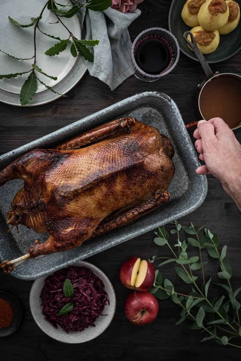 Perfekt gebratener Gänsebraten mit knuspriger Haut