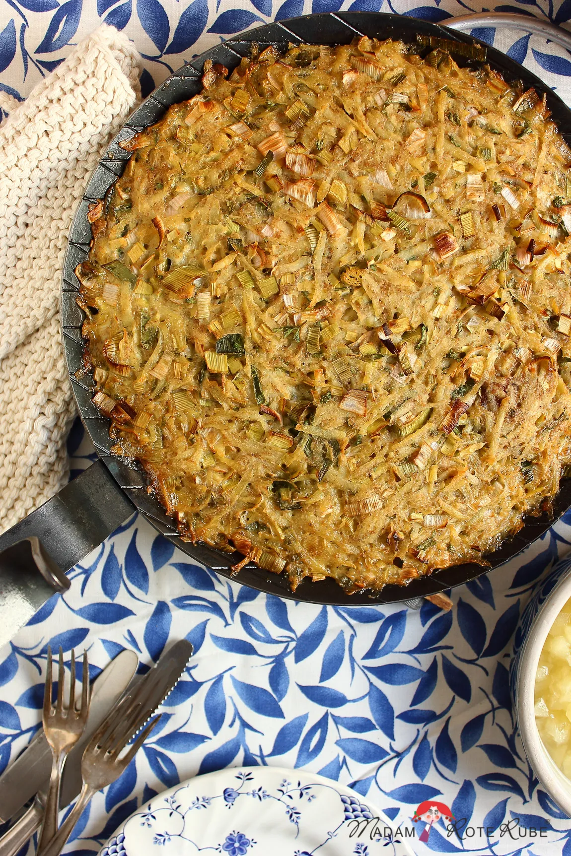 Pfälzer Schales knusprig goldbraun gebacken und servierfertig