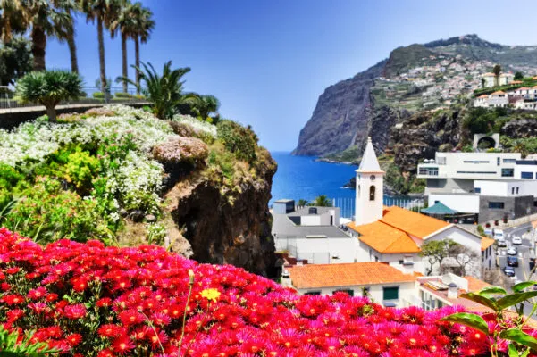 Romantische Küstenlandschaft auf Madeira