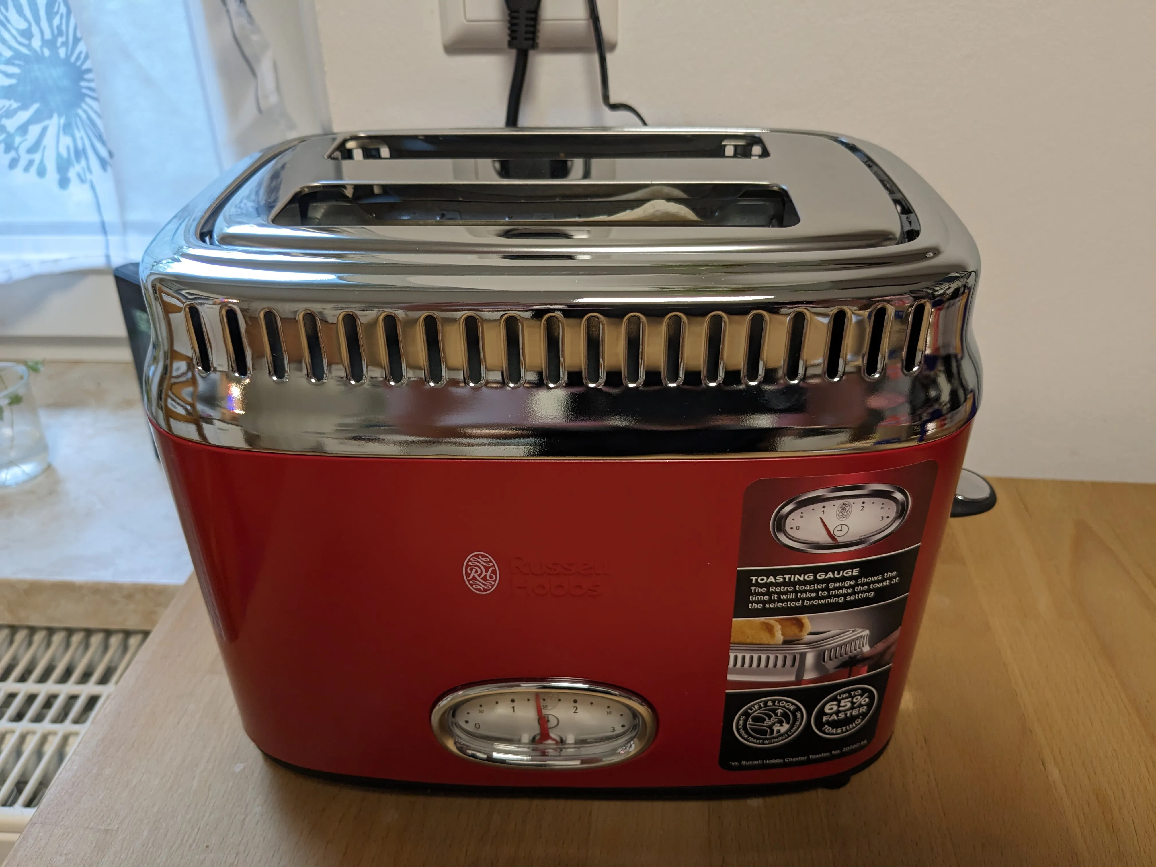 Russell Hobbs 21680-56 Vintage Toaster