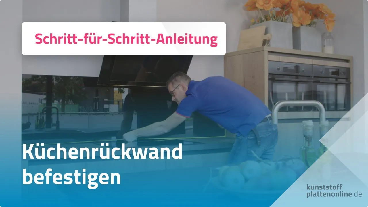 Screenshot aus einem Video zur einfachen Montage einer PLEXIGLAS® Küchenrückwand