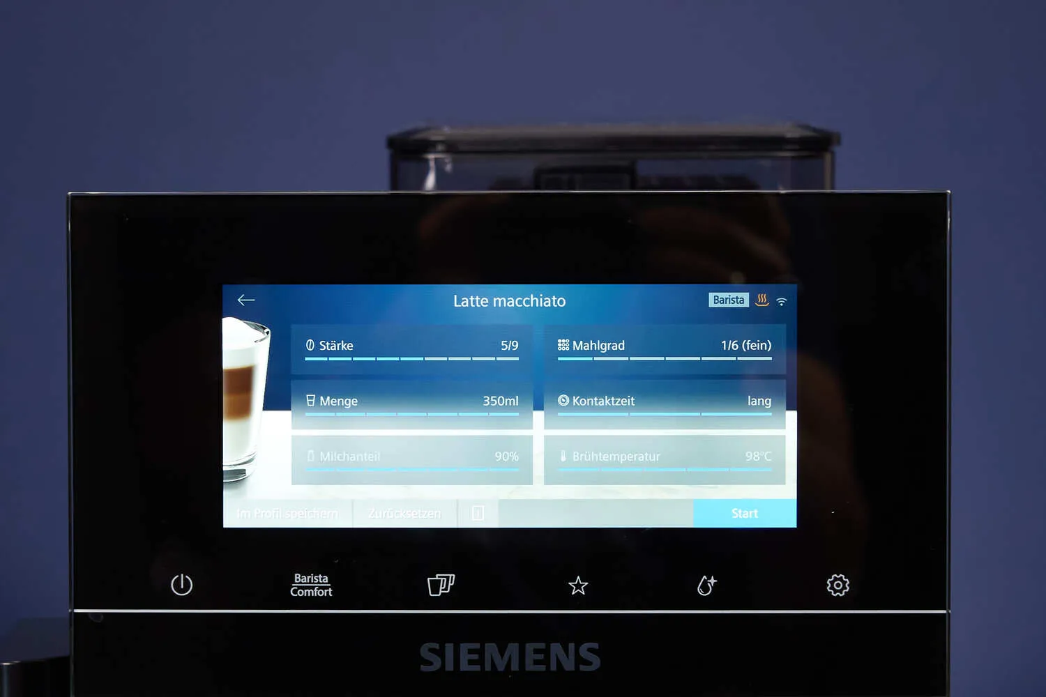 Siemens EQ.900 Touchdisplay mit Einstellungen für einen Latte Macchiato