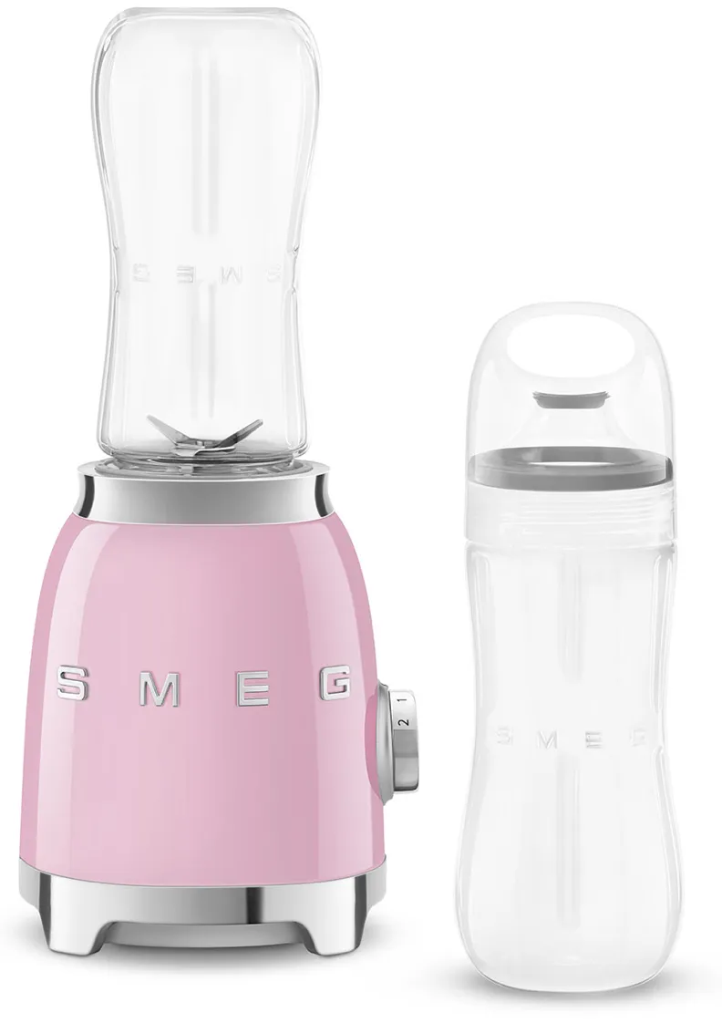 SMEG Personal Blender in Cadillac Pink mit Trinkflasche, repräsentativ für den charmanten Rosa-Farbton