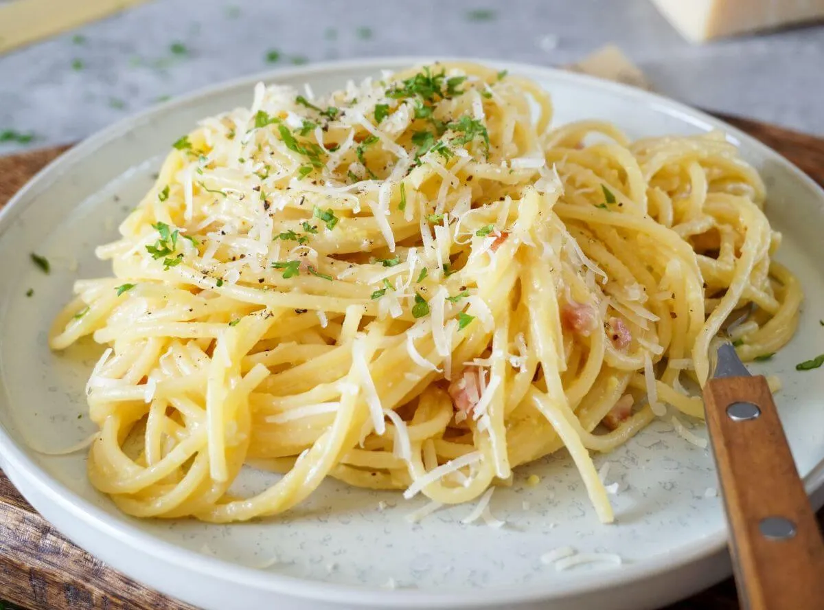 Spaghetti Carbonara – Ein italienischer Klassiker, schnell und einfach zubereitet