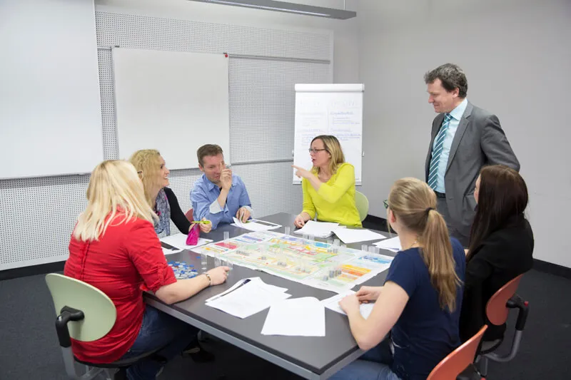 SRH Fernhochschule Studenten nutzen moderne E-Learning-Plattform für ihr Fernstudium