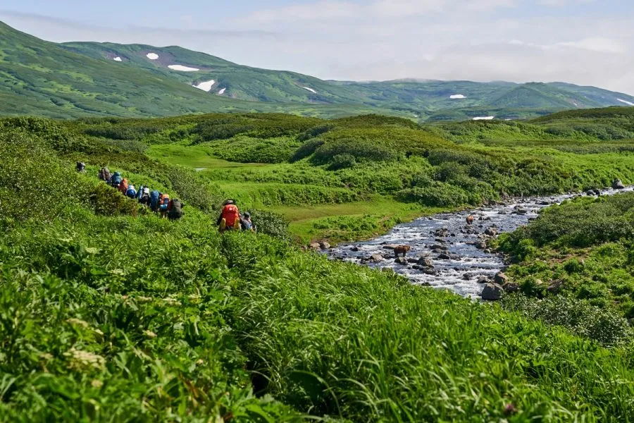 Tundra-Trekking auf dem Weg zum Kambalnoe See in Kamtschatka
