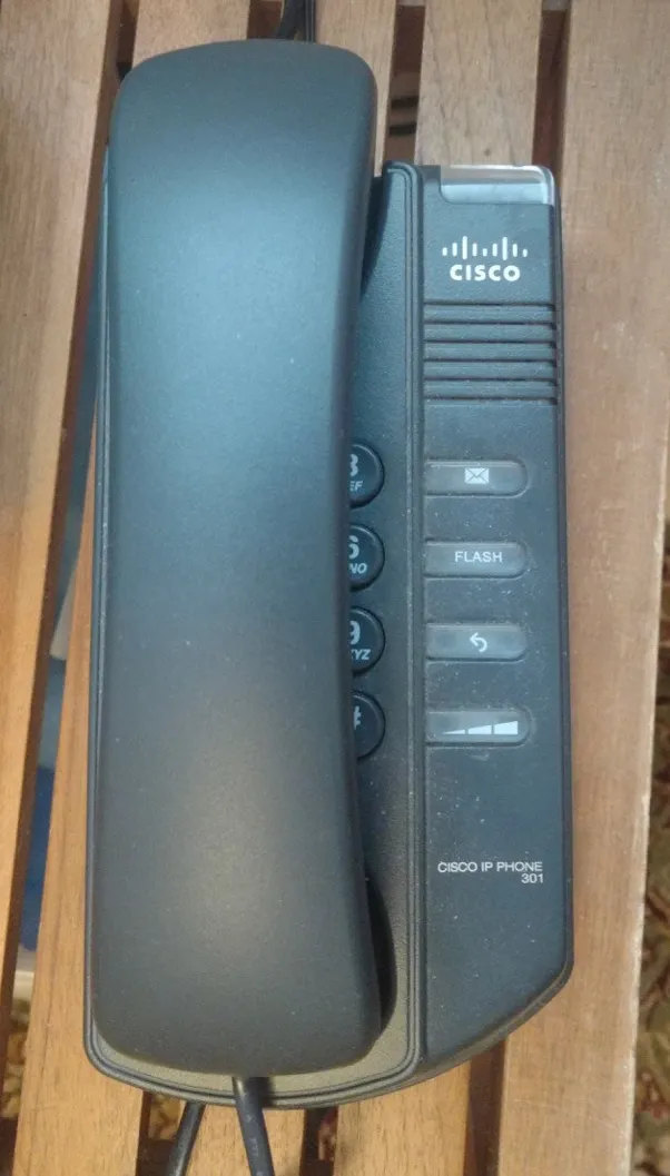 Vorderansicht eines Cisco SPA 301 SIP-Telefons