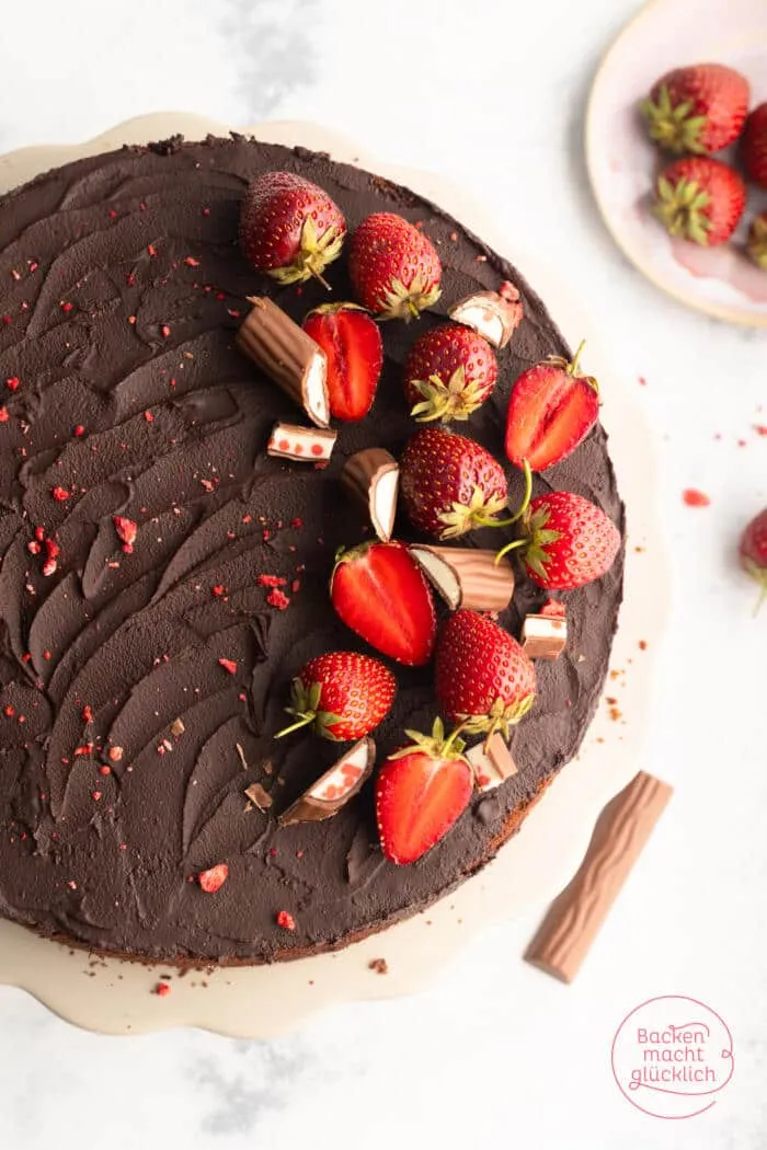 Yogurette-Torte mit Erdbeeren und Mascarpone-Creme