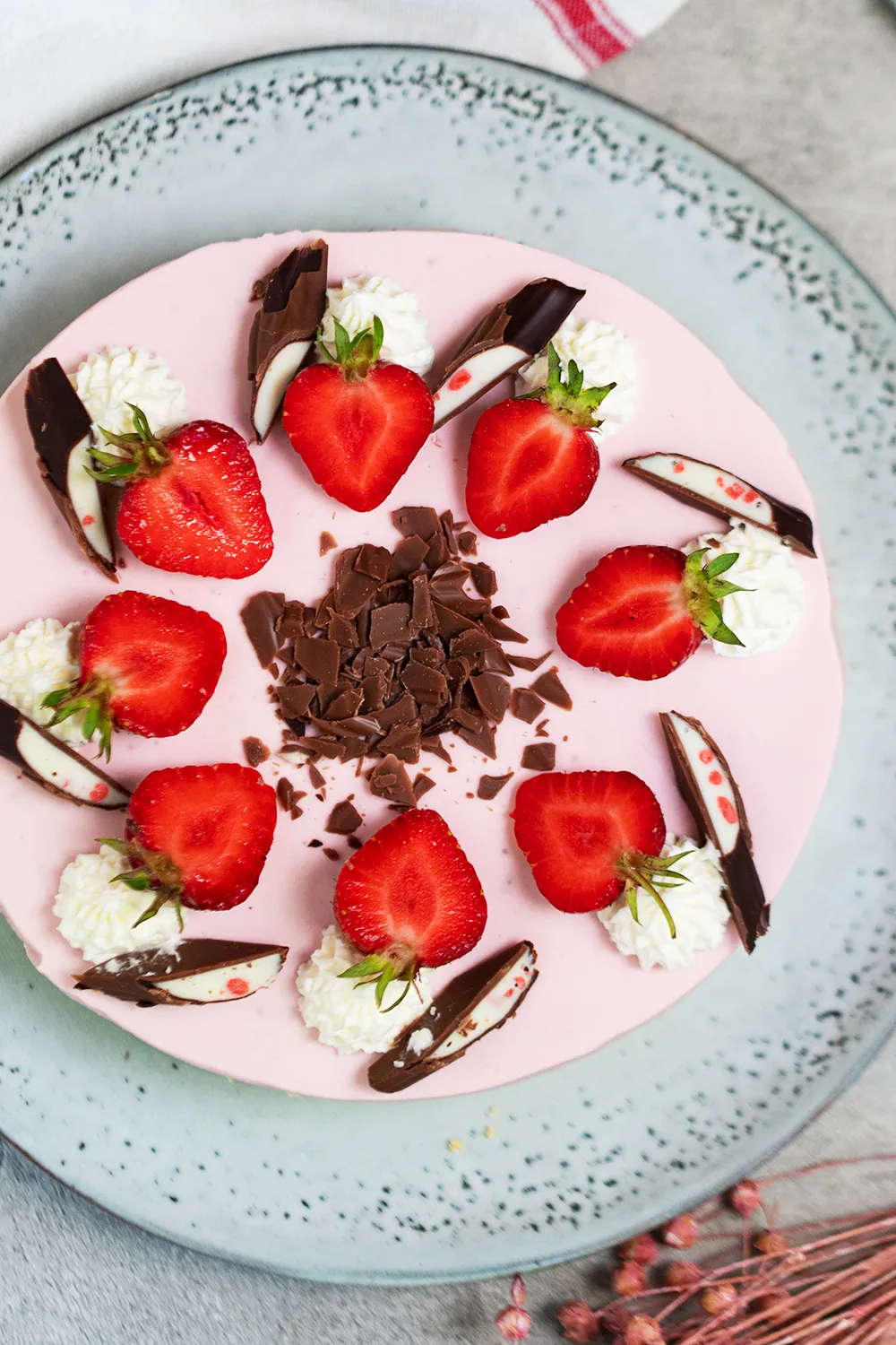 Yogurette-Torte ohne Backen mit Erdbeerjoghurt-Geschmack