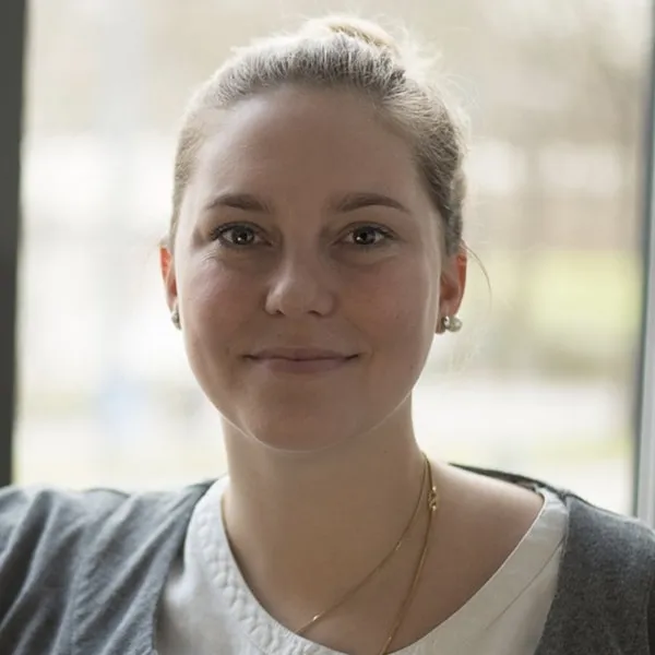 Zufriedene Kundin von Elha Service, die über langjährige positive Erfahrungen berichtet