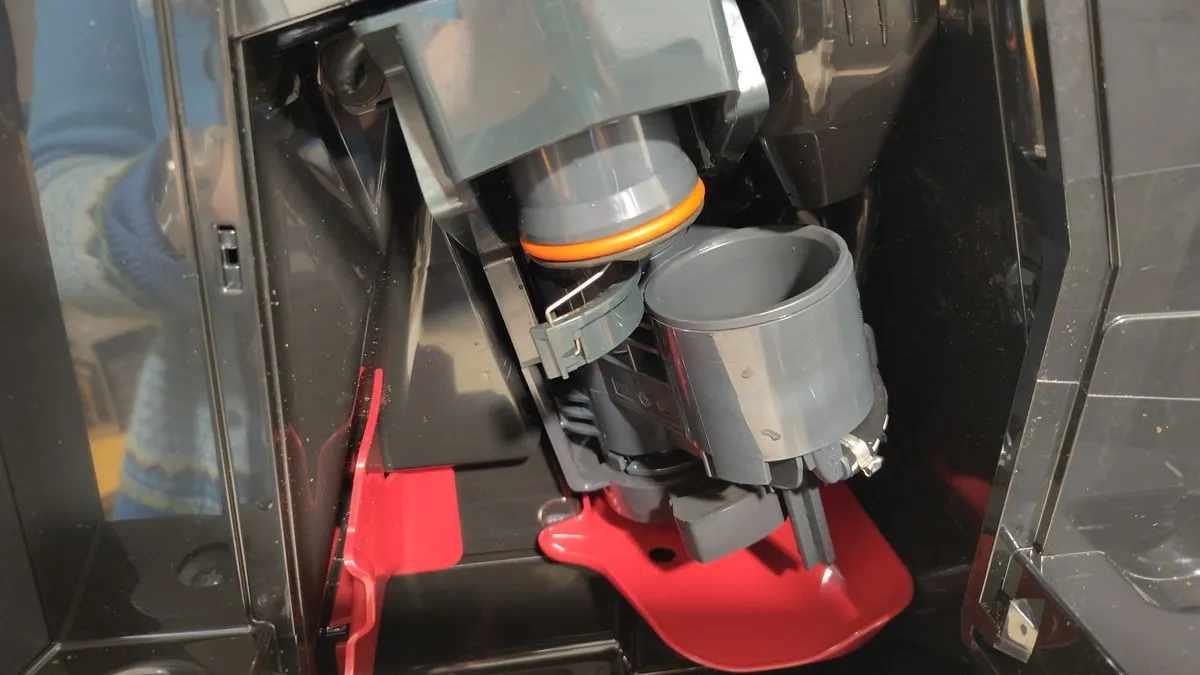 Brüheinheit im Inneren des Siemens EQ900 Kaffeevollautomaten