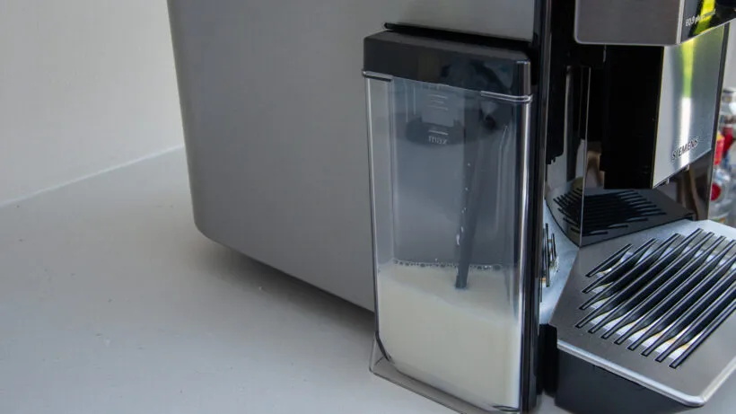 Siemens EQ.9 Plus Connect milk caraffe inserted