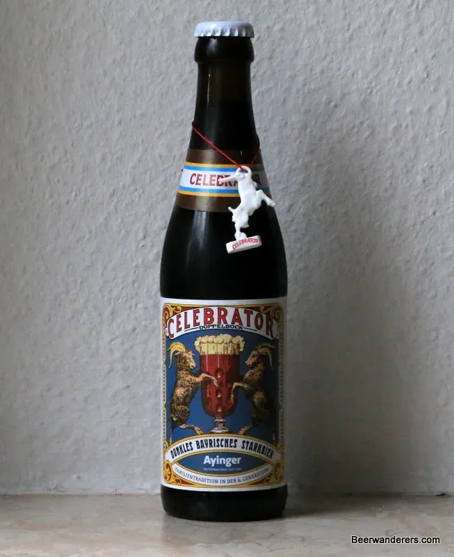 Ayinger Celebrator Flasche mit der markanten Ziegenfigur