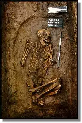 Bandkeramik-Grabstätte mit Beigaben