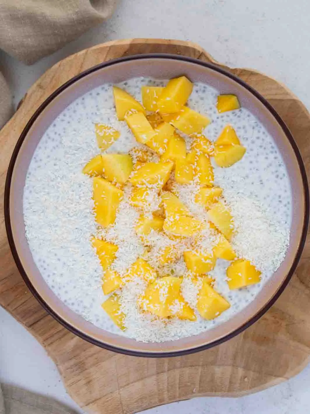 Chia-pudding mit Kokosmilch und Mango - schnelles Rezept