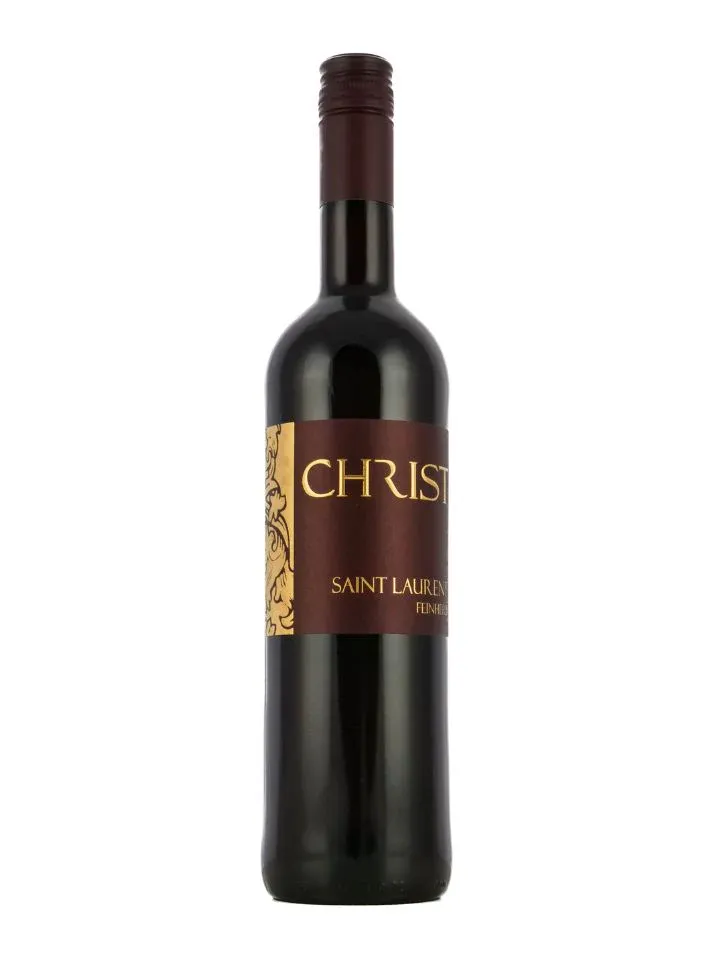 Ein Weinberg in Deutschland bei Sonnenuntergang