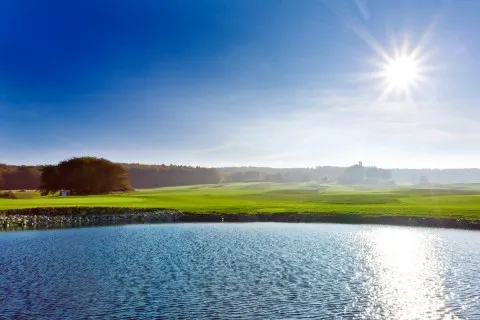 Exklusiver Golfplatz bei Schloss Ranzow auf Rügen
