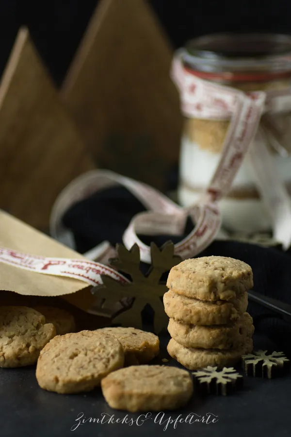 Feine Haselnuss-Plätzchen